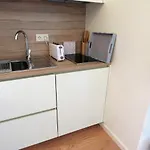 Apartment Hideaway 2 - Metro Trindade *