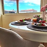 Hideaway 2 - Metro Trindade Porto