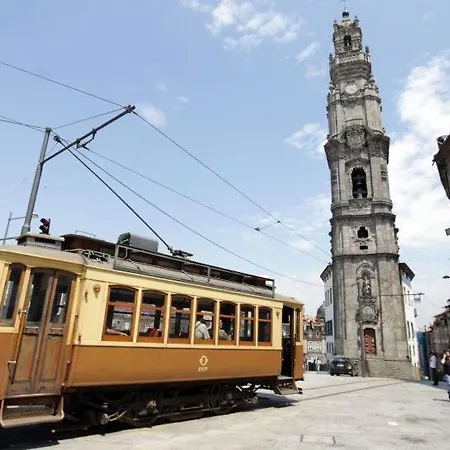 Hideaway 2 - Metro Trindade * Porto